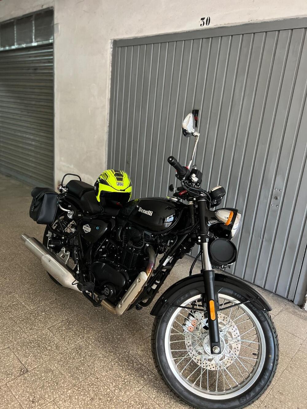 Benelli Imperiale 400 (2021 - 25) (2)