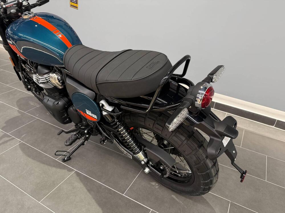 Royal Enfield Bear 650 (2025) (4)