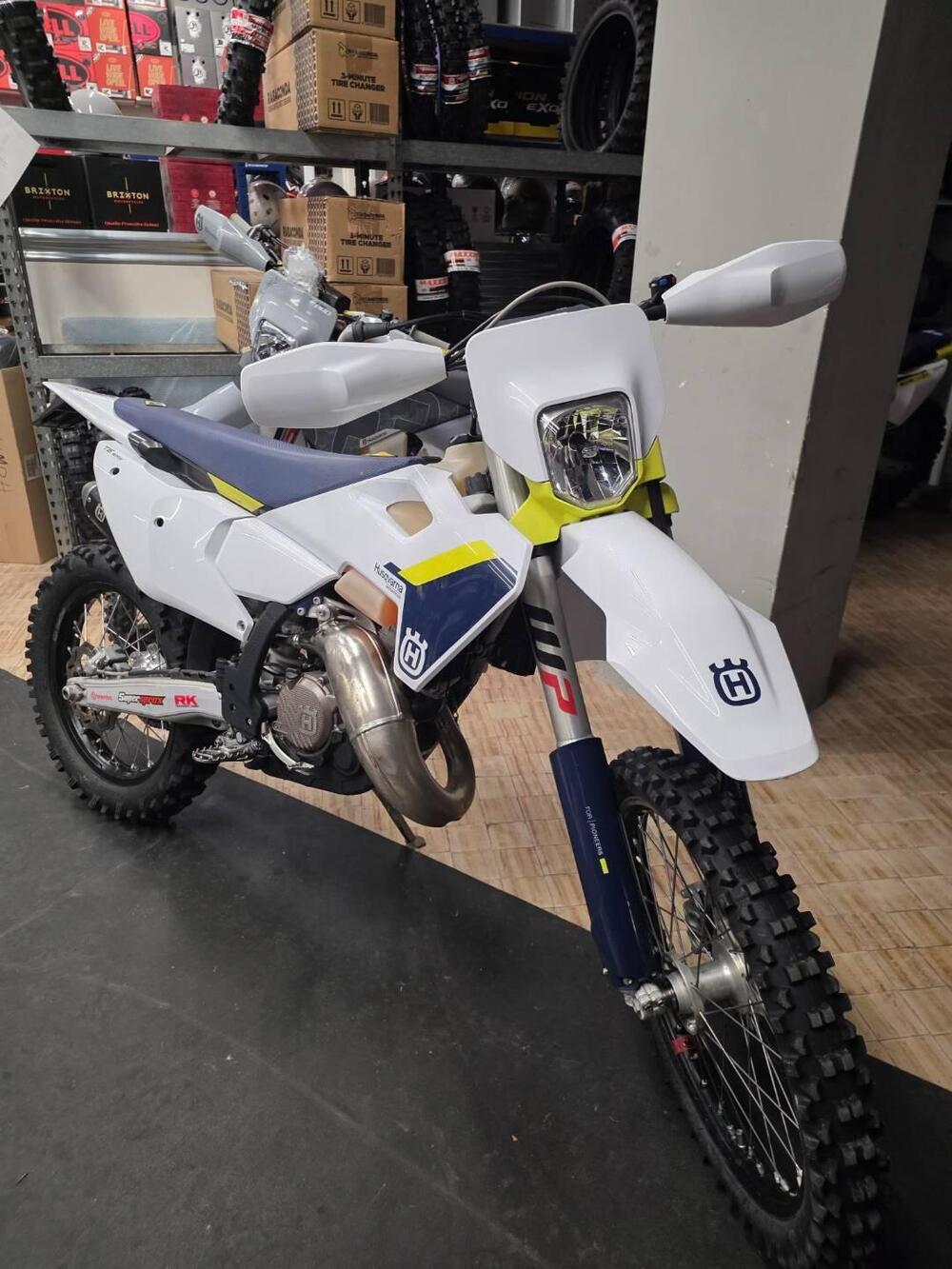 Husqvarna TE 125 (2025) (2)