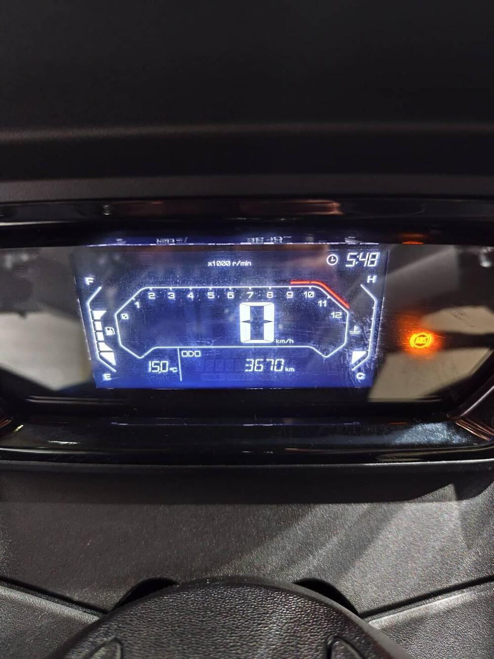 Yamaha X-Max 300 (2021 - 24) (8)