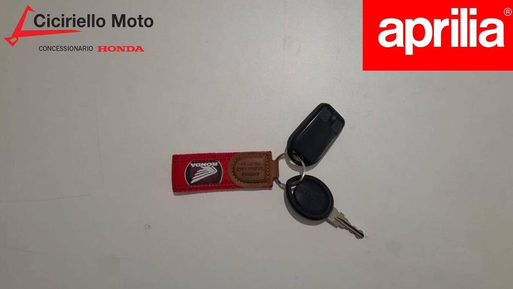 Aprilia Scarabeo 500 (2007 - 12) (3)