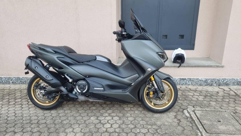 Yamaha T-Max 560 Tech Max (2021) (2)