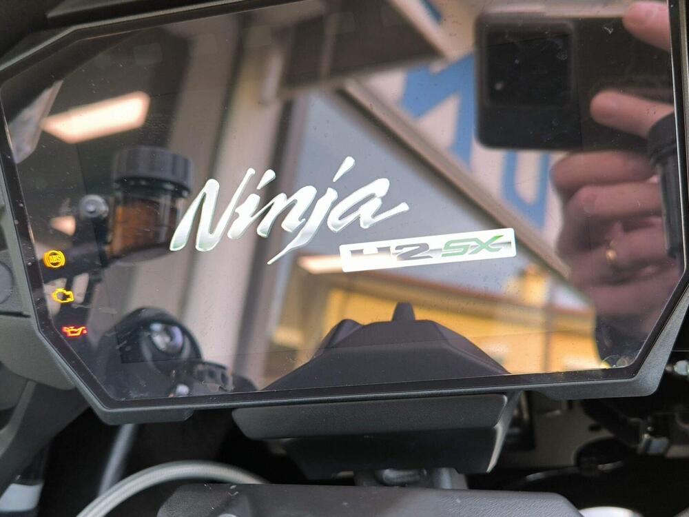 Kawasaki Ninja H2 SX SE Tourer (2024 - 26) (9)