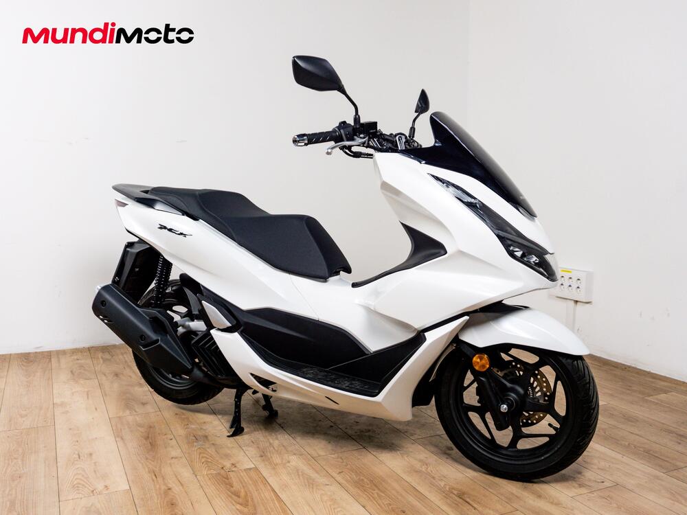 Honda PCX 125 (2025) (2)