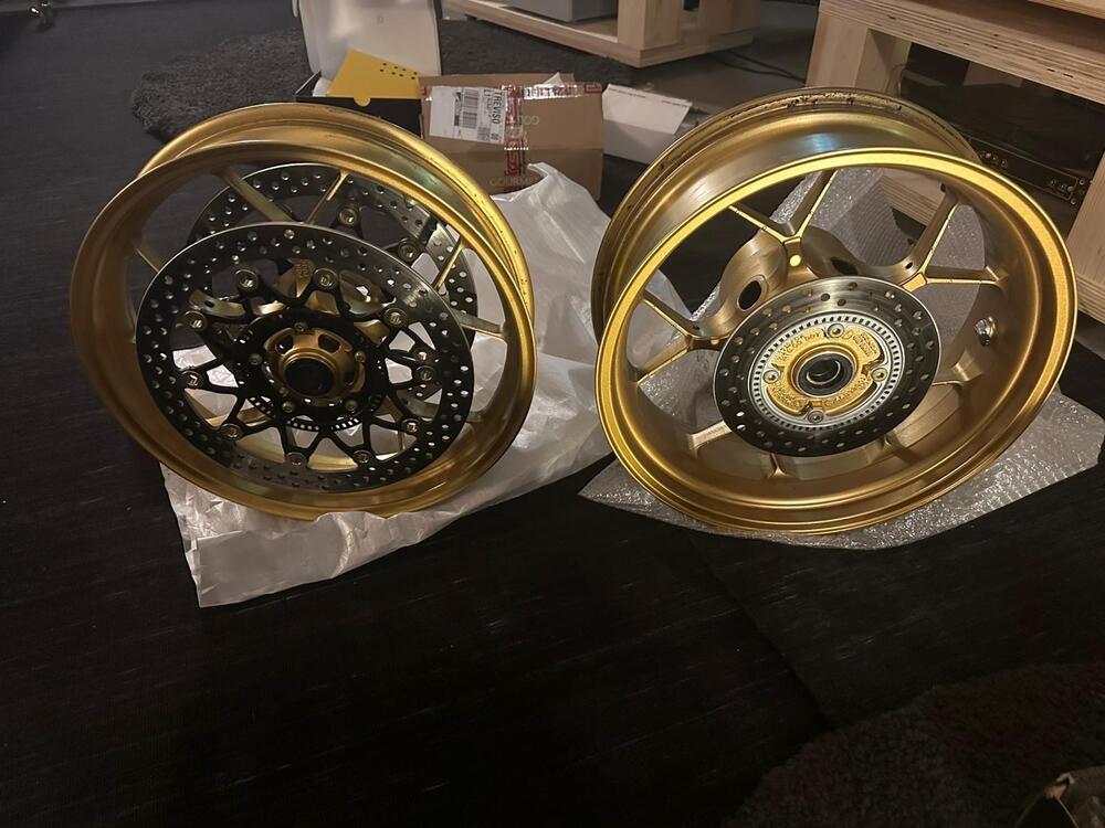 Honda cbr 1000 rr dal 2020 cerchi mono cartucce p