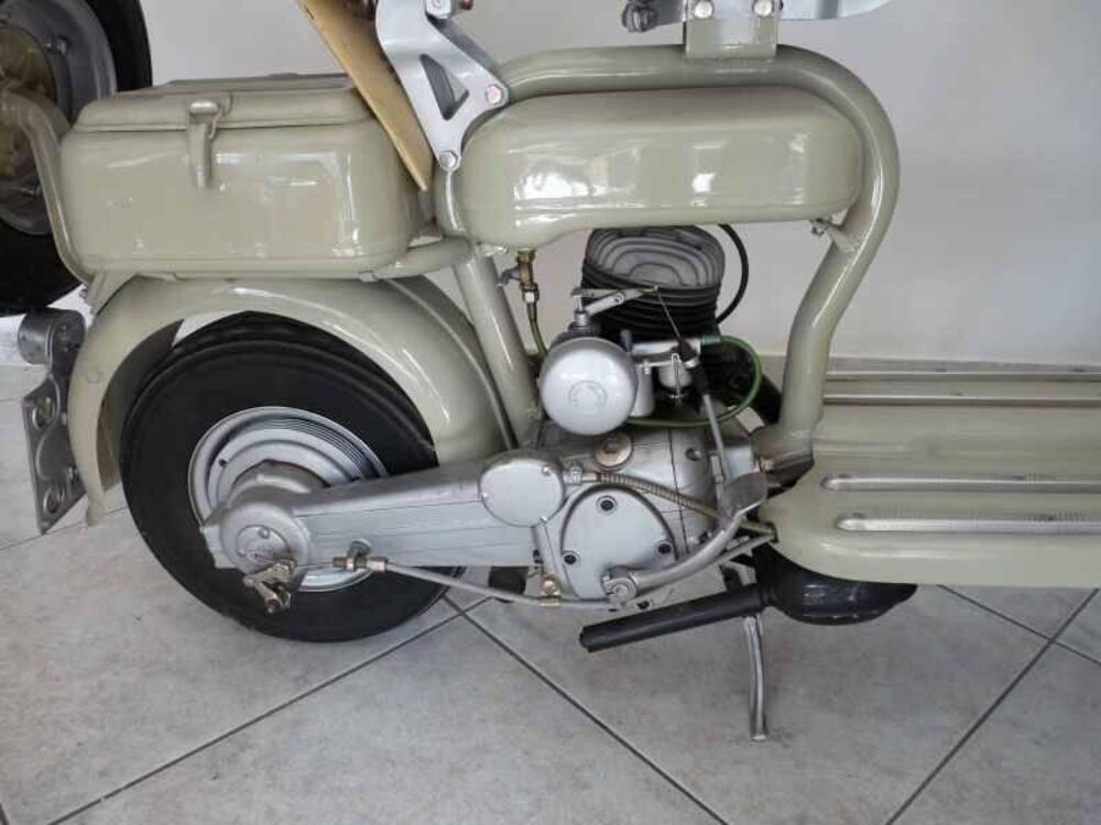 Innocenti LAMBRETTA 125 D (2)