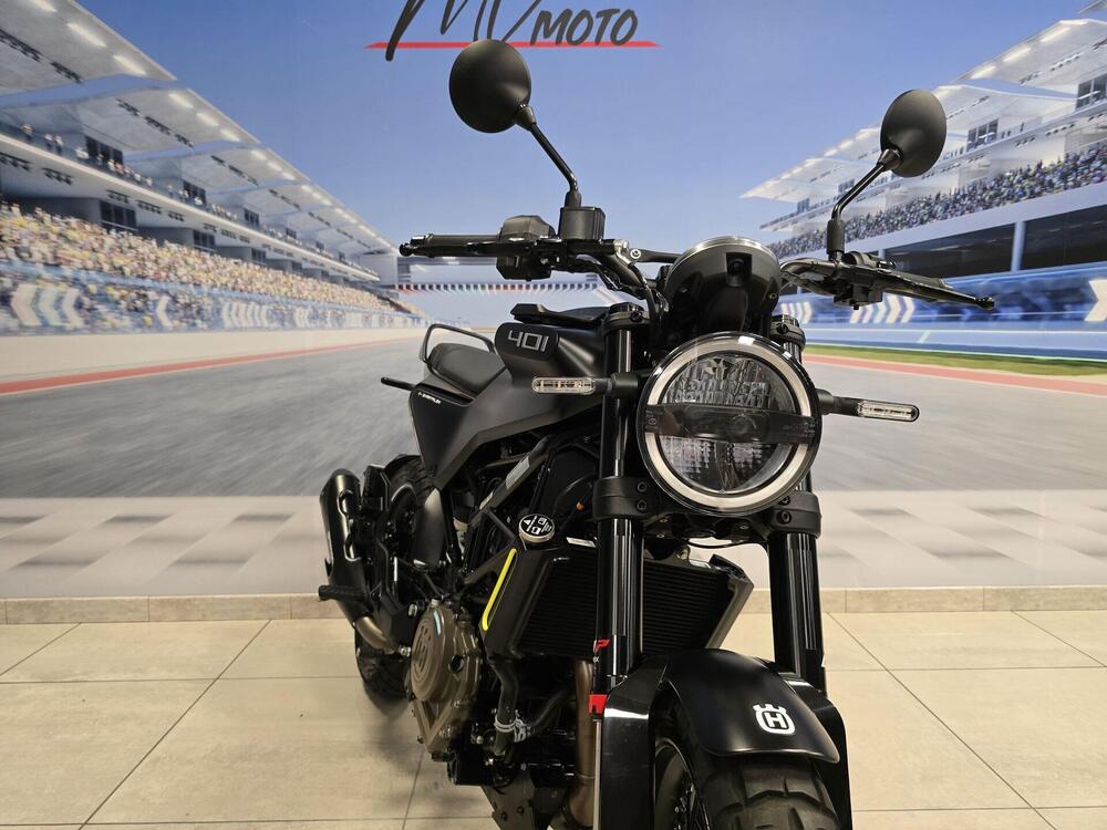 Husqvarna Svartpilen 401 (2021 - 23) (13)