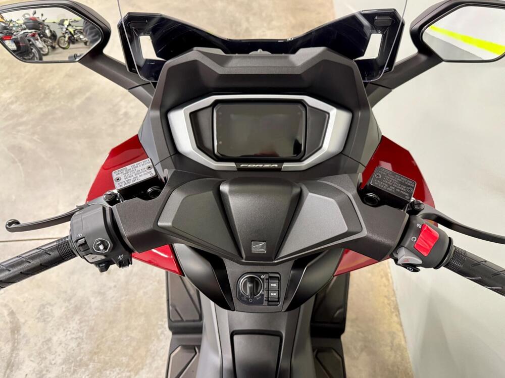 Honda Forza 350 (2025) (13)