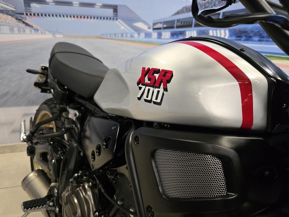 Yamaha XSR 700 XTribute (2022 - 24) (13)
