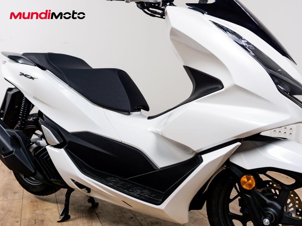 Honda PCX 125 (2025) (5)