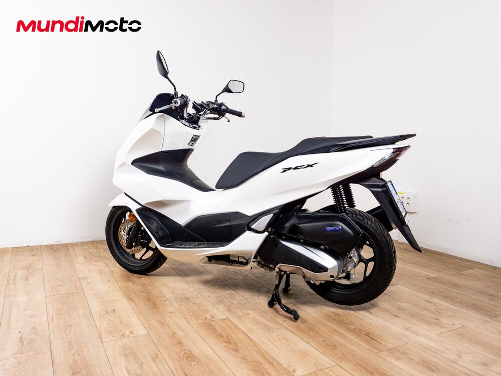 Honda PCX 125 (2025) (7)