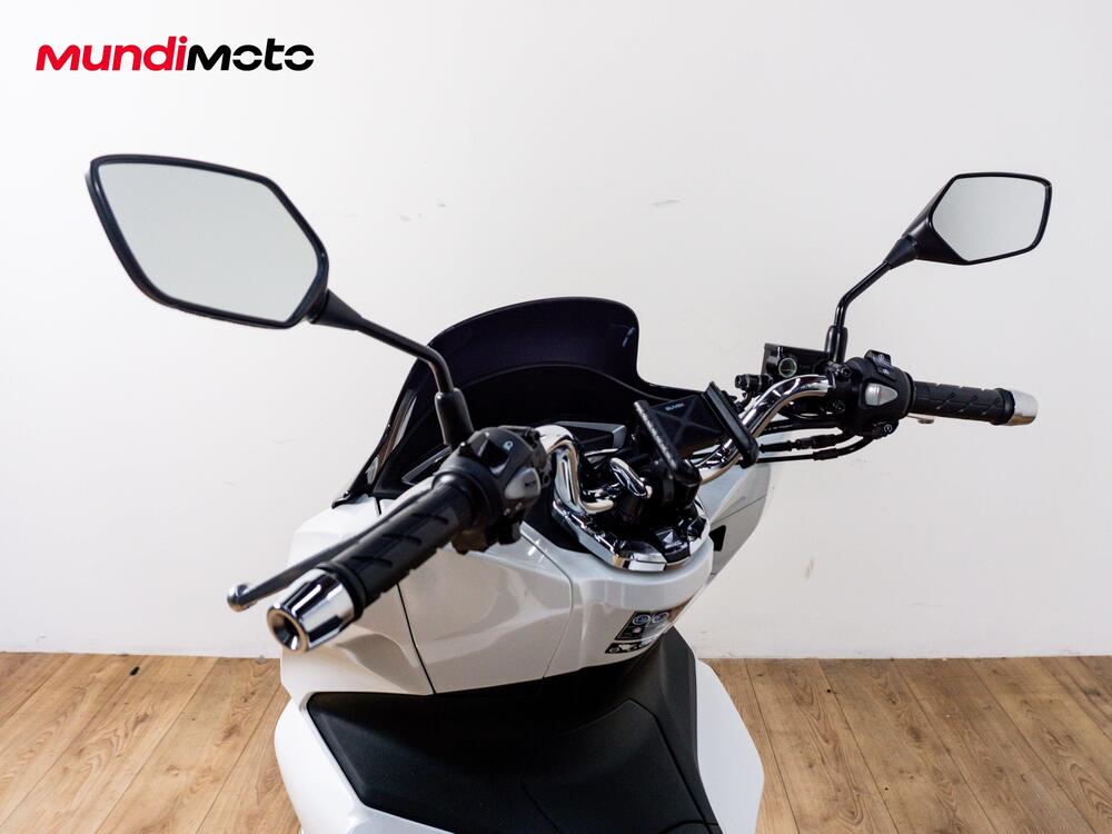 Honda PCX 125 (2025) (11)