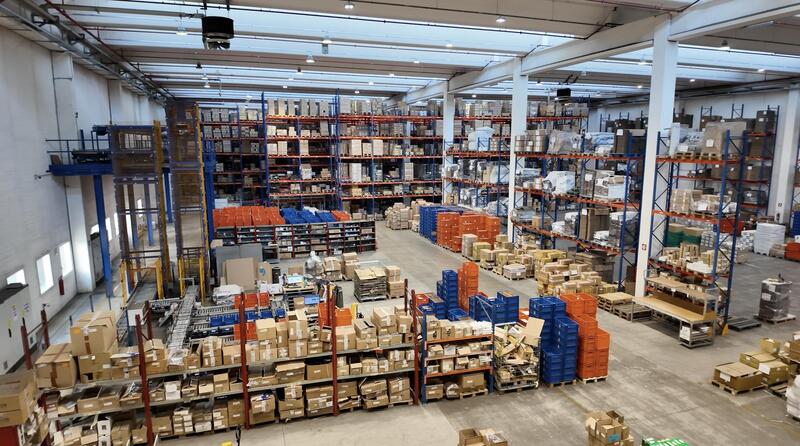 Ordini ricambi moto online? Ecco cosa succede nel magazzino hi-tech di RMS [VIDEO]