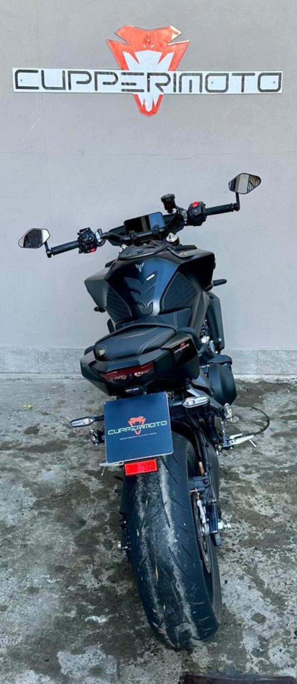 Yamaha MT-09 Y-AMT (2024 - 25) (2)