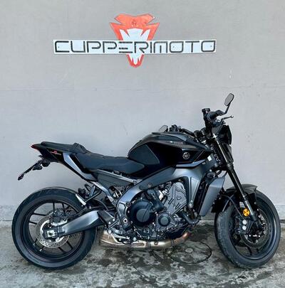 Yamaha MT-09 Y-AMT (2024 - 25) usata