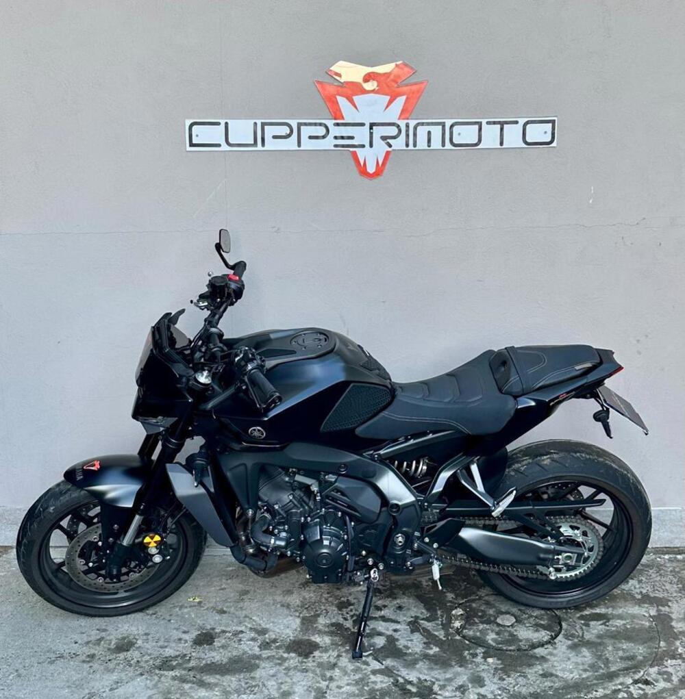 Yamaha MT-09 Y-AMT (2024 - 25) (4)