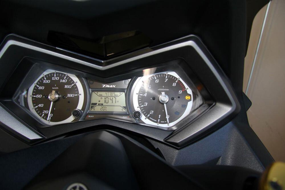 Yamaha T-Max 530 Iron Max ABS (2014 - 17) (5)