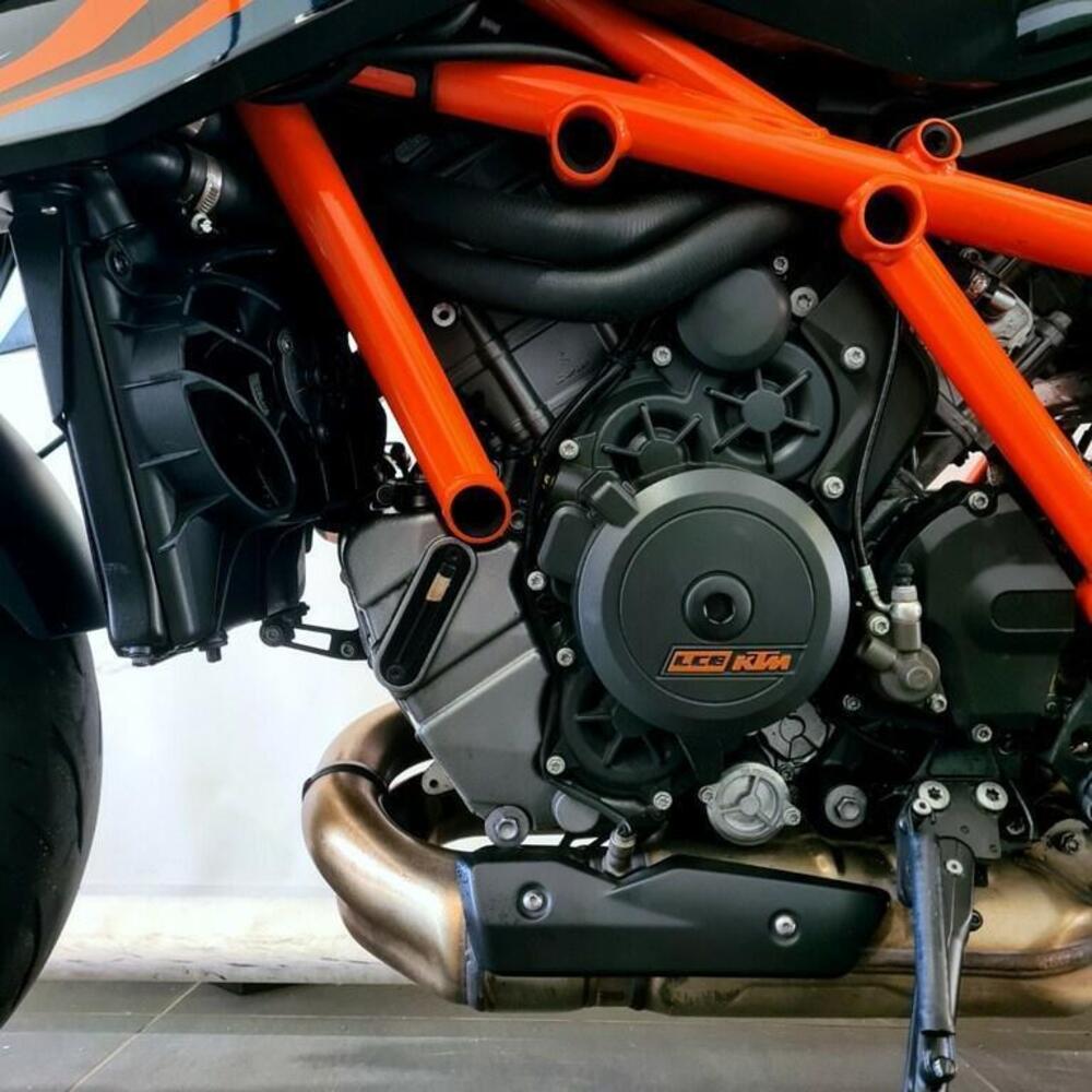 KTM 1290 Super Duke R (2022 - 23) (12)