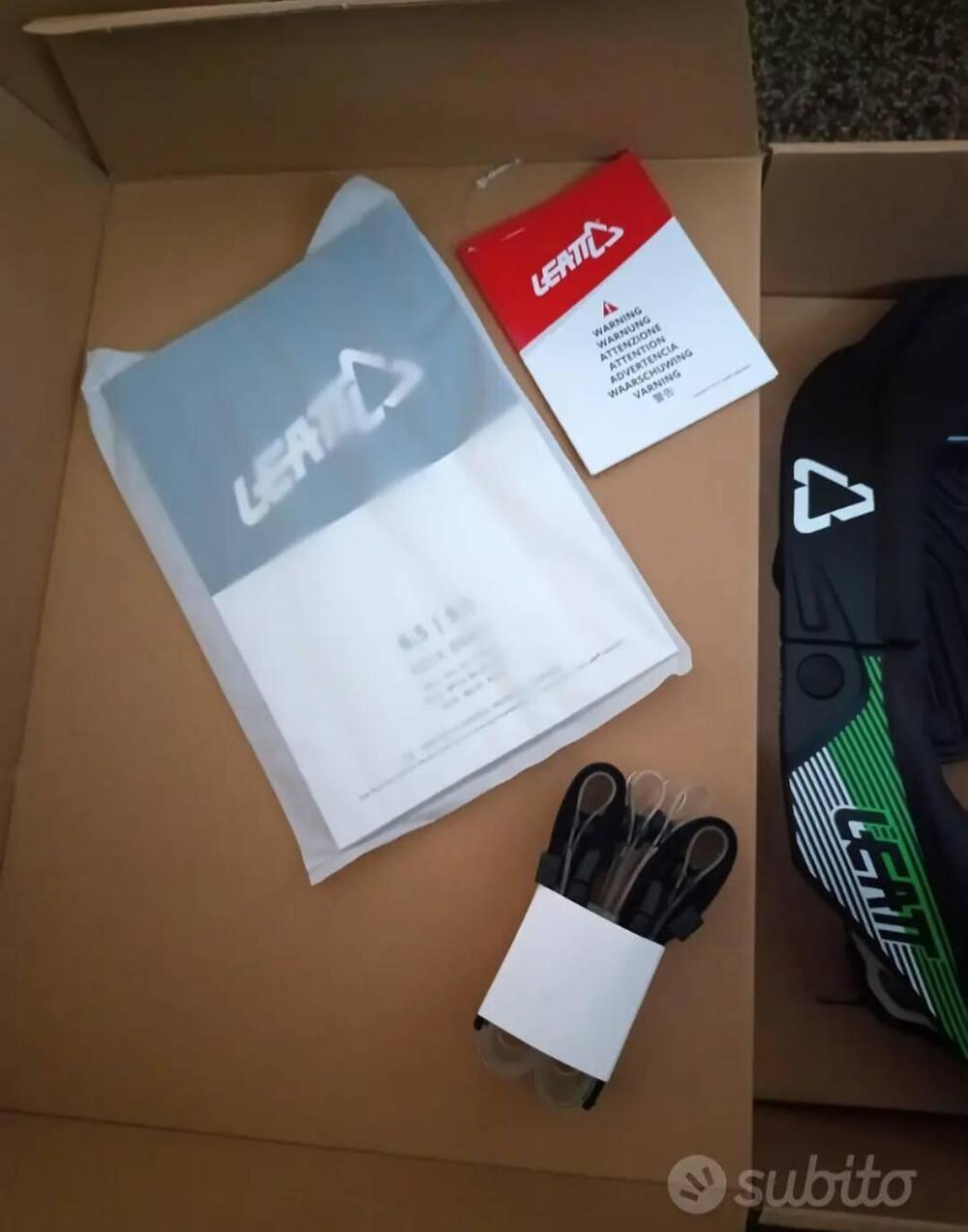 Neck Brace Leatt - Collare Cervicale 5.5 Black Leatt Brace (6)