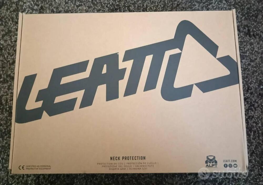 Neck Brace Leatt - Collare Cervicale 5.5 Black Leatt Brace (4)