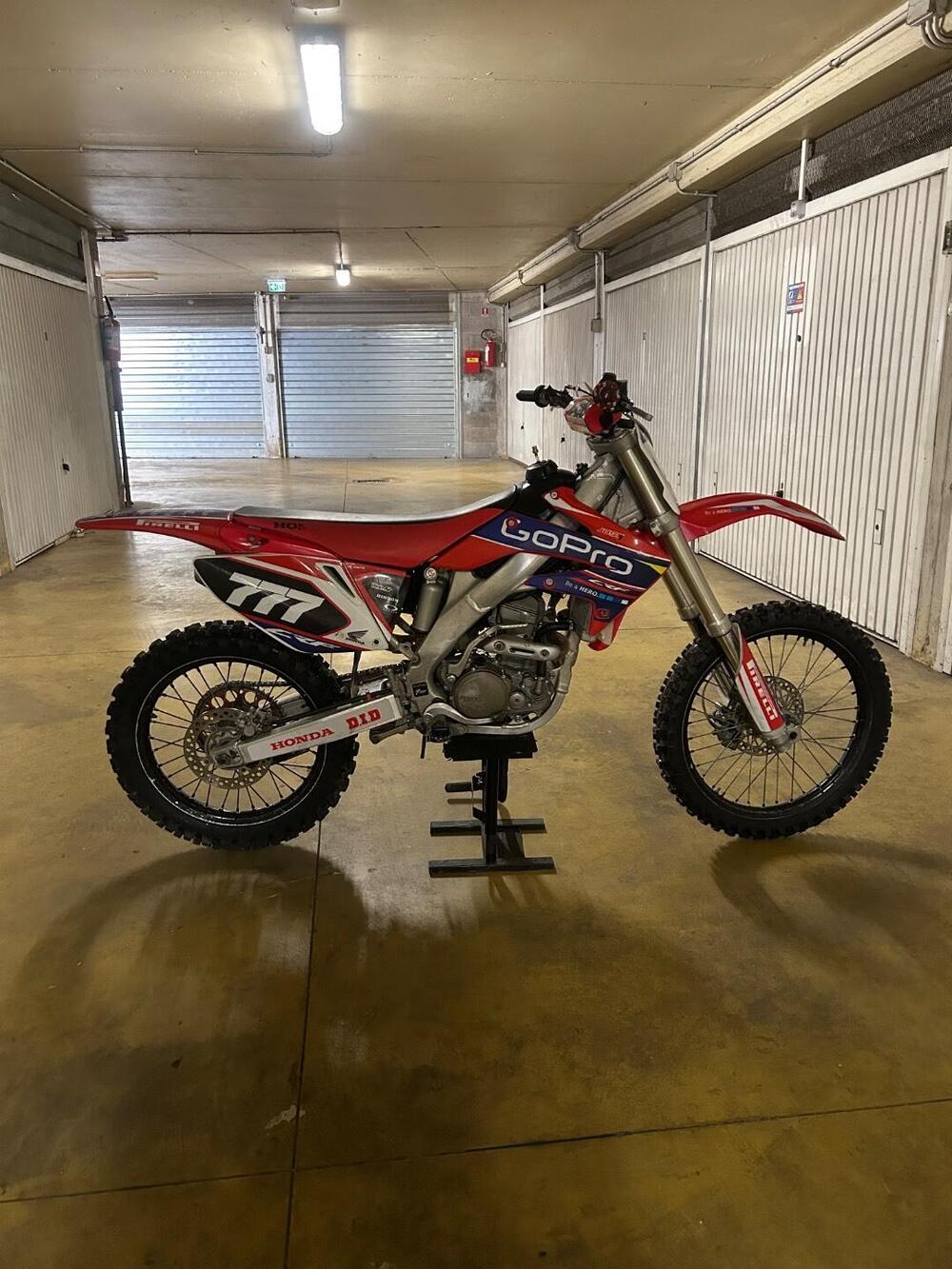 Honda CRF 250 R (2009) (4)