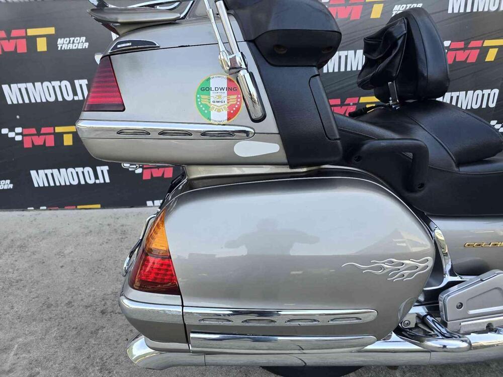 Honda GL 1800 Gold Wing (2000 - 05) (6)
