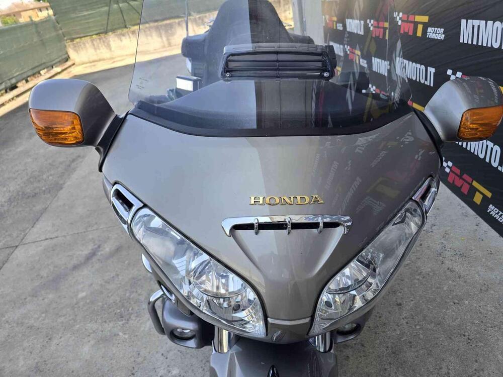Honda GL 1800 Gold Wing (2000 - 05) (7)