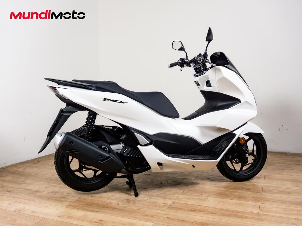 Honda PCX 125 (2025) (3)