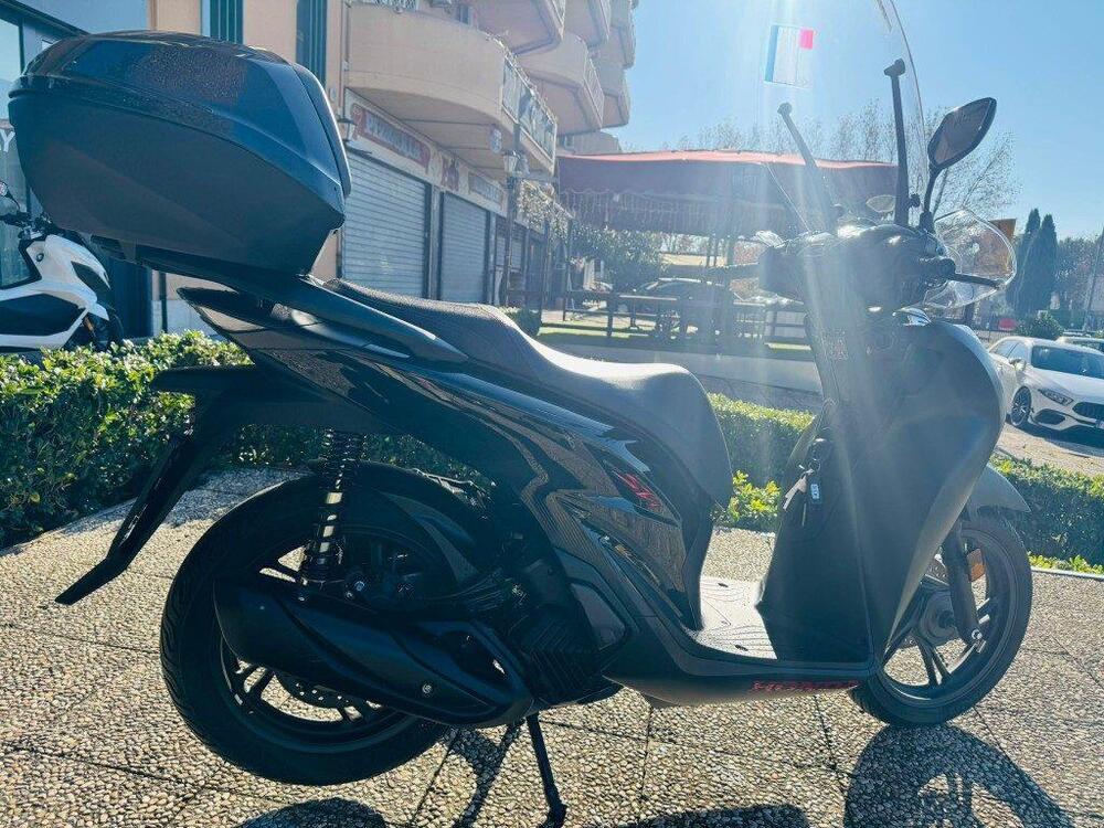 Honda SH 125i (2024 - 25) (8)