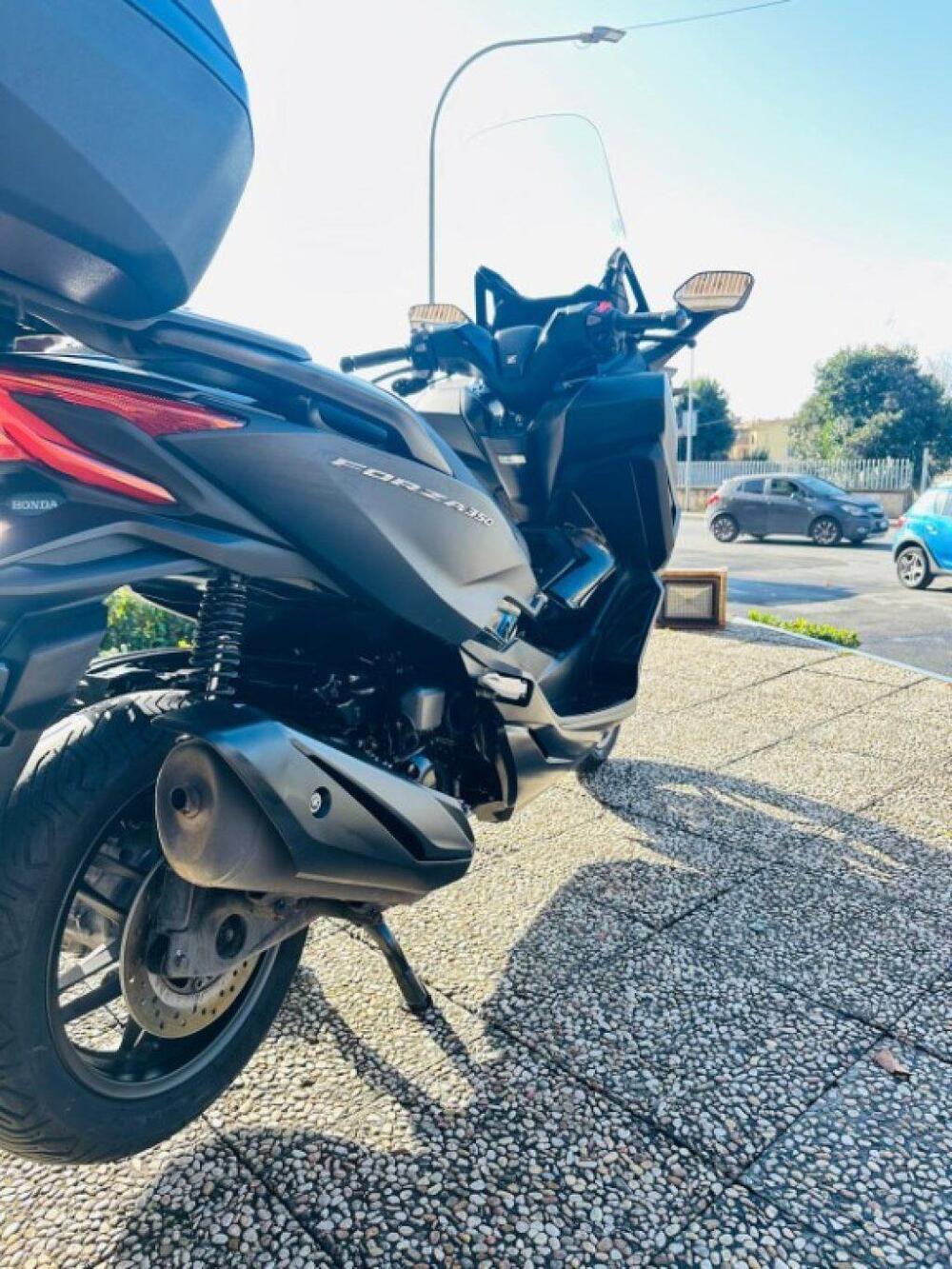 Honda Forza 350 (2022 - 24) (9)