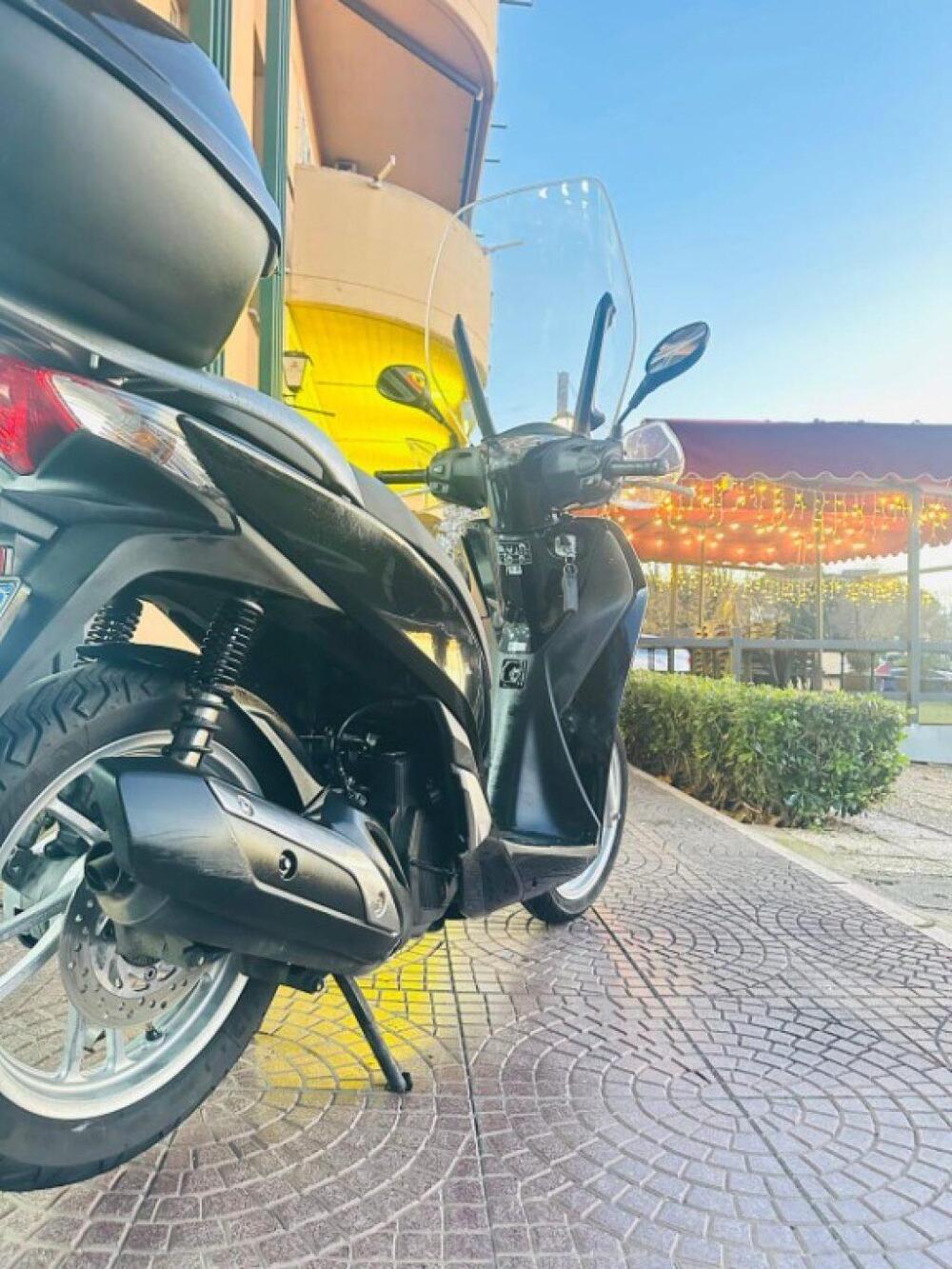 Honda SH 150 i ABS (2013 - 16) (3)