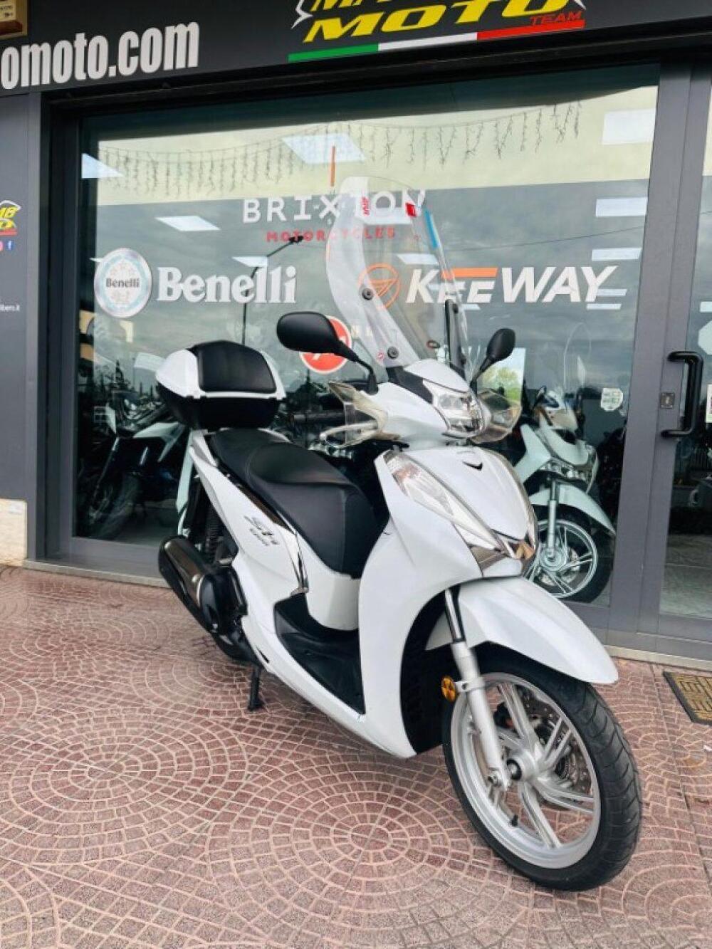 Honda SH 300 i ABS (2016 - 20) (11)