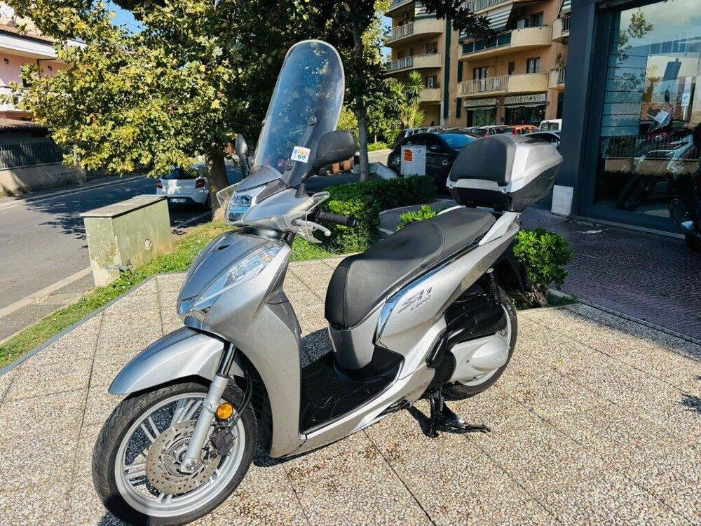 Honda SH 300 i ABS (2016 - 20) (13)