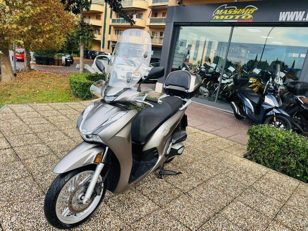 Honda SH 350 (2021 - 24) (7)