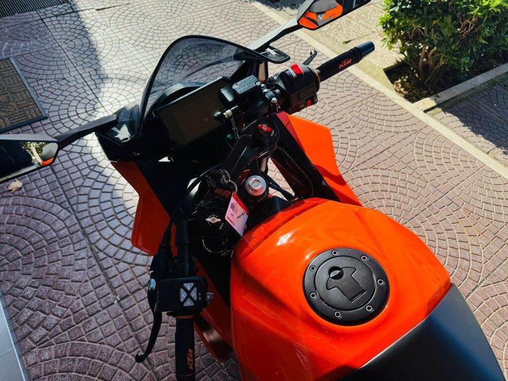 KTM RC 390 (2022 - 25) (8)