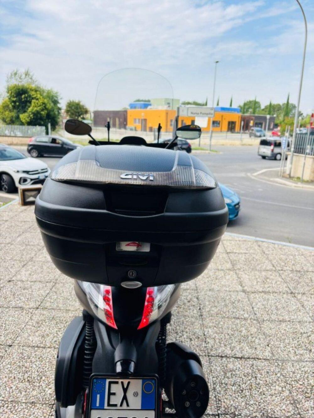 Piaggio Beverly 350 S ABS (2019 - 20) (2)