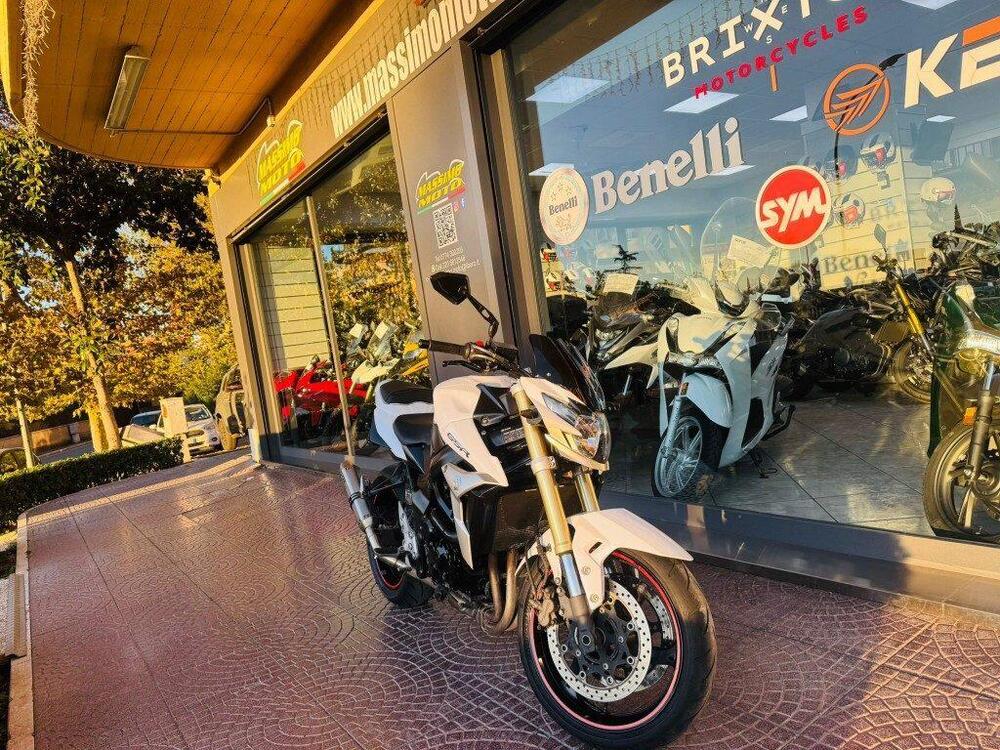 Suzuki GSR 750 (2010 - 15) (2)