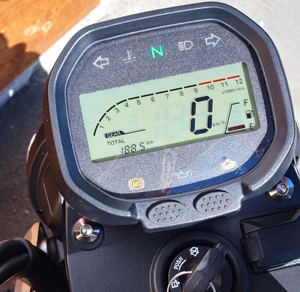 Voge Brivido 300R (2021 - 24) (9)