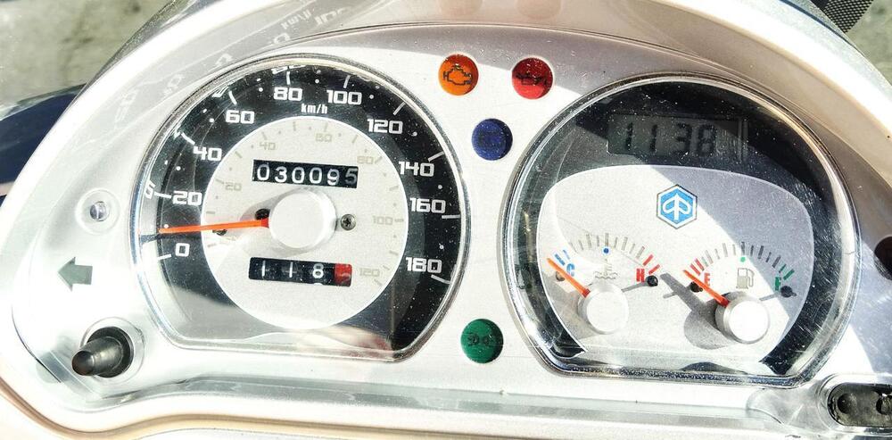 Piaggio Beverly 300 i.e. (2010 - 16) (6)