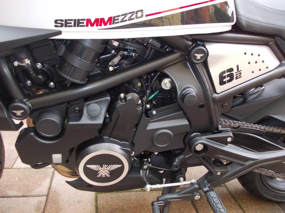 Moto Morini SEIEMMEZZO STR (2022 - 26) (10)