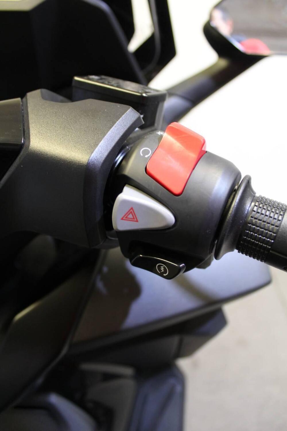 Honda Forza 350 (2022 - 24) (11)