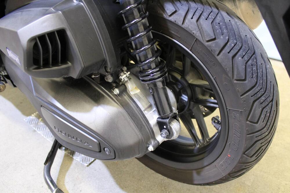 Honda Forza 350 (2022 - 24) (15)