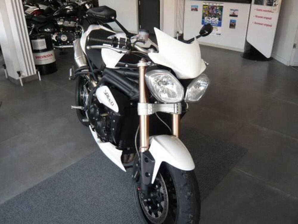 Triumph Speed Triple 1050 (2011 - 13) (2)
