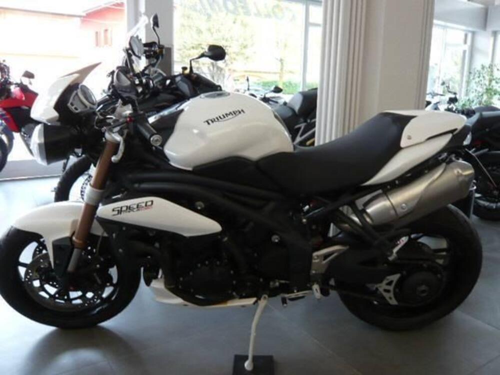 Triumph Speed Triple 1050 (2011 - 13) (5)