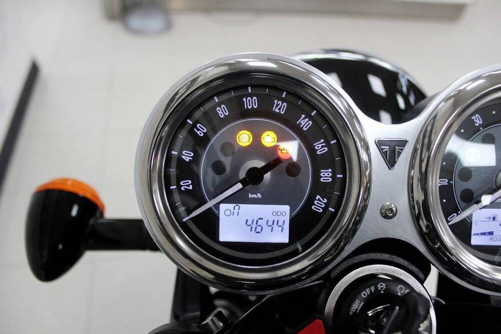 Triumph Bonneville T100 (2021 - 25) (6)