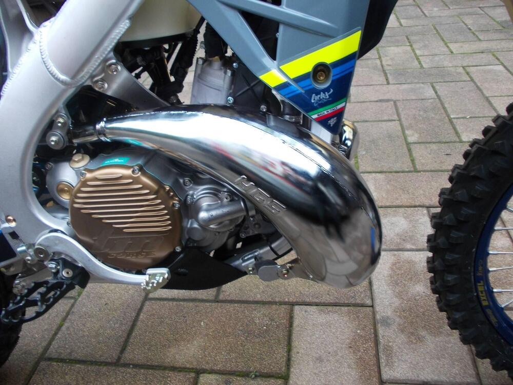 Tm Moto EN 300 Fi ES 2T (2026) (10)