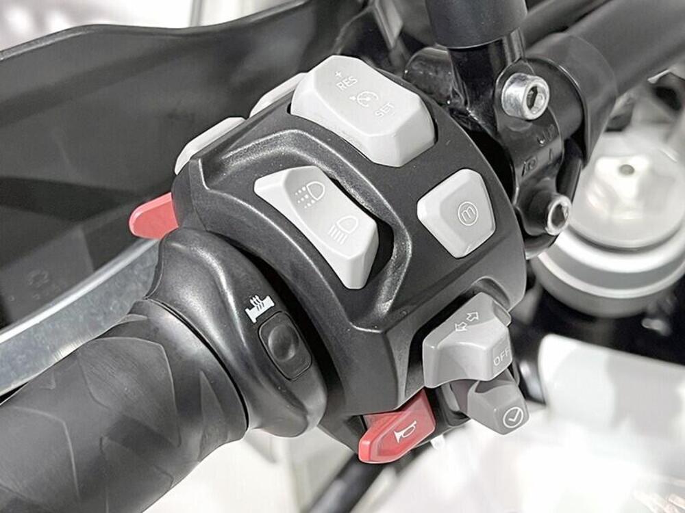 Triumph Tiger 800 XCa (2017 - 18) (3)