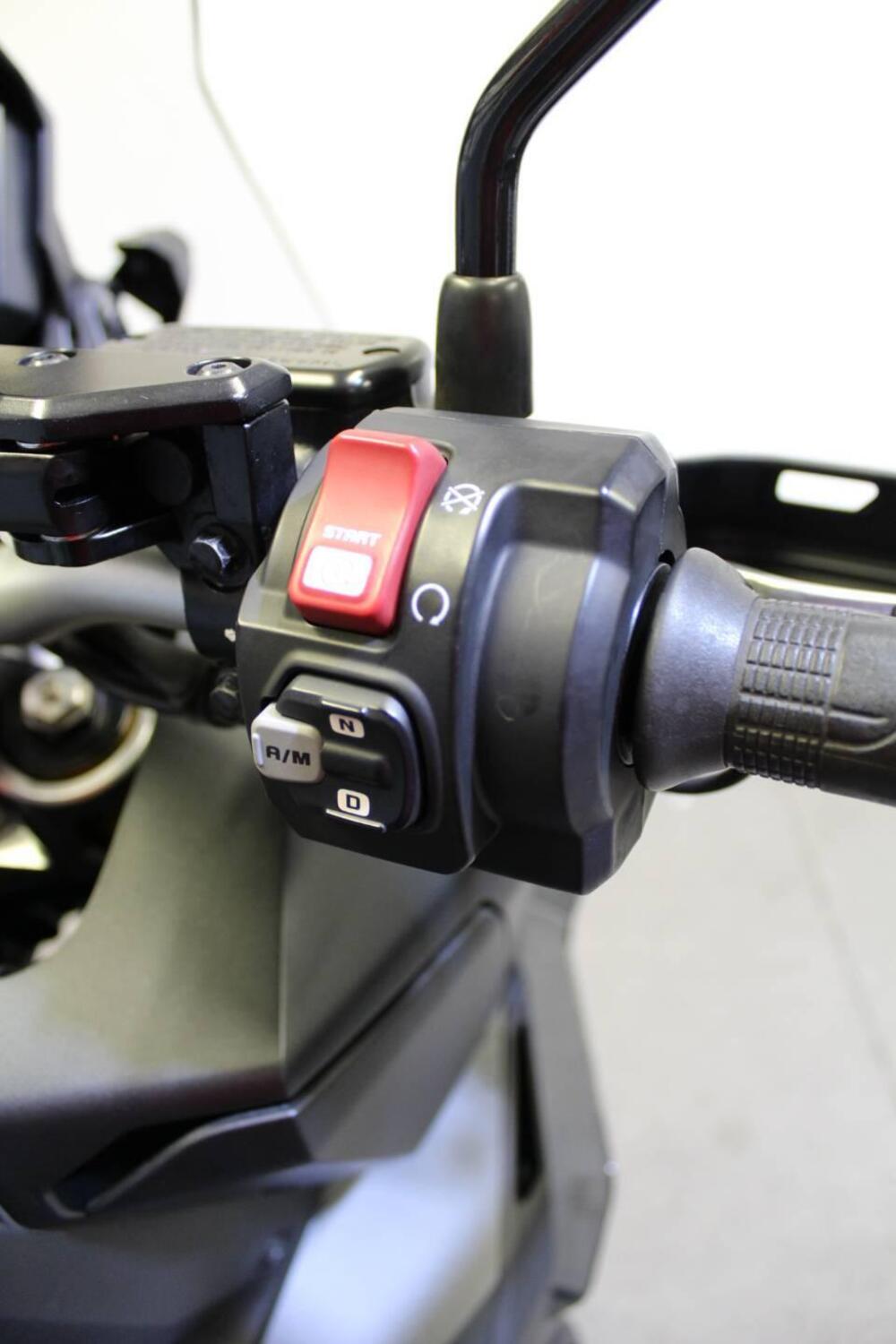 Honda X-ADV 750 DCT (2021 - 24) (12)