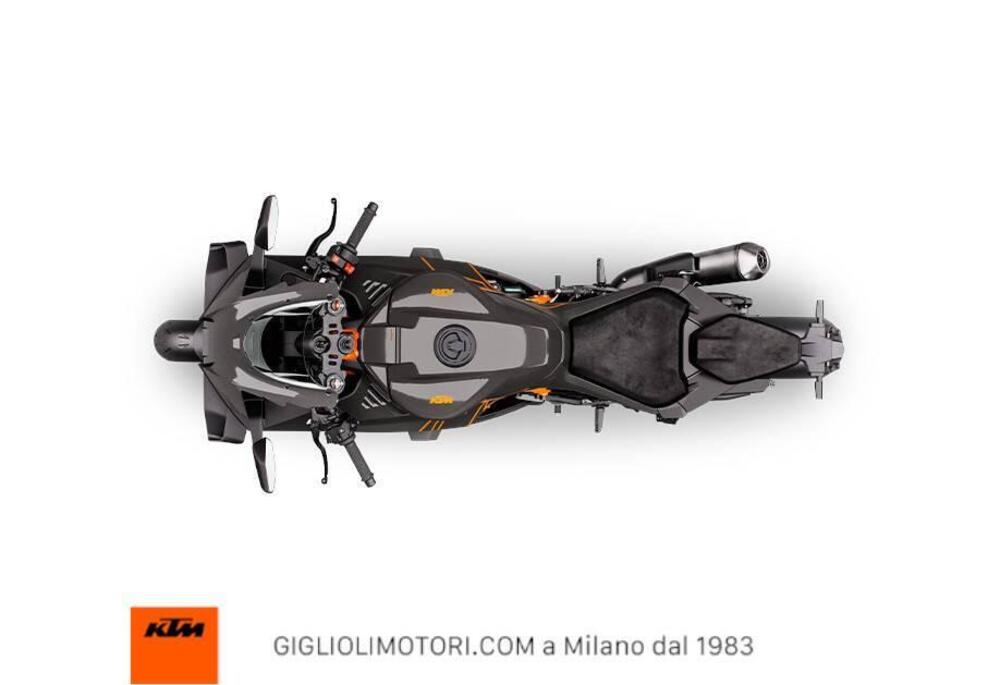 KTM 990 RC R (2026) (9)