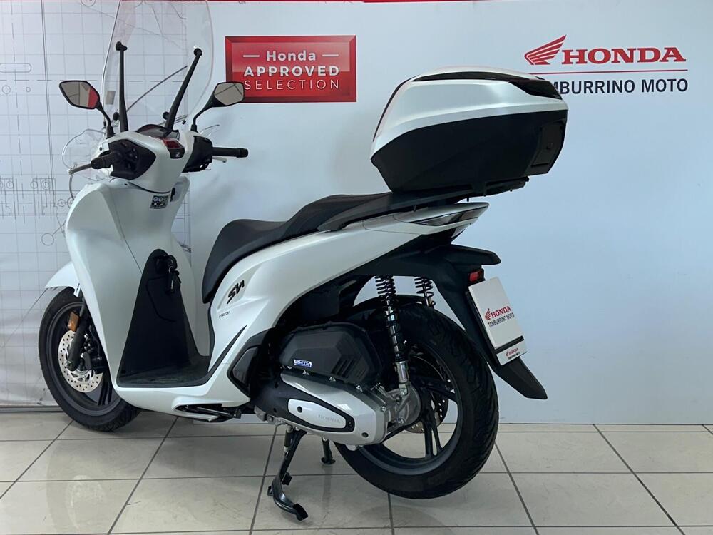 Honda SH 150i (2024 - 25) (4)